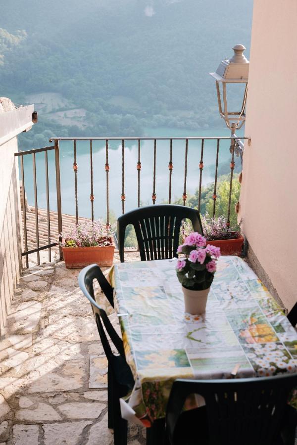 Lago Del Turano - La Taverna Con Cucina Open Space E Free Wi-Fi Ascrea Esterno foto