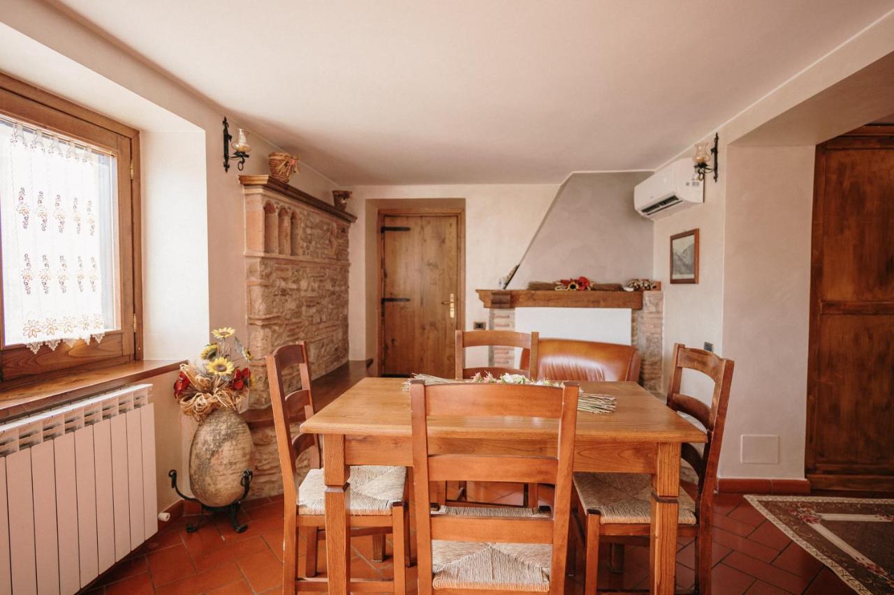 Lago Del Turano - La Taverna Con Cucina Open Space E Free Wi-Fi Ascrea Esterno foto