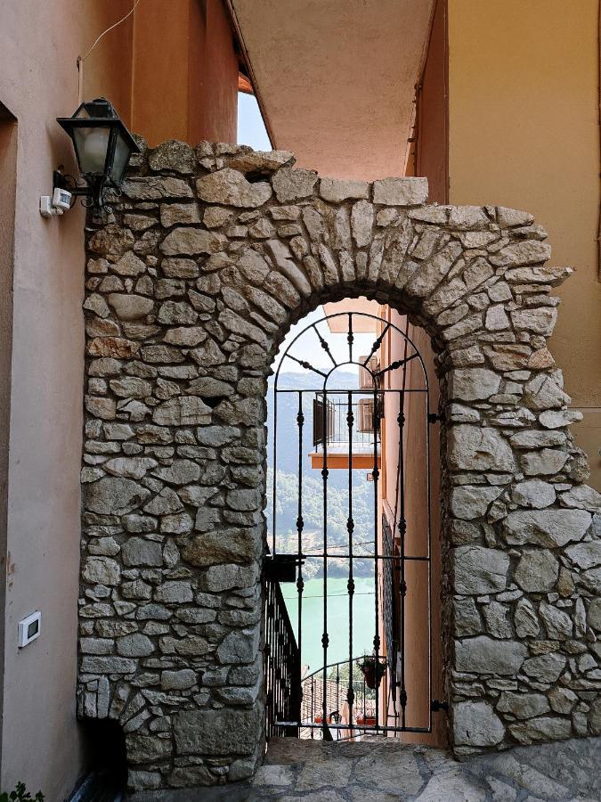 Lago Del Turano - La Taverna Con Cucina Open Space E Free Wi-Fi Ascrea Esterno foto