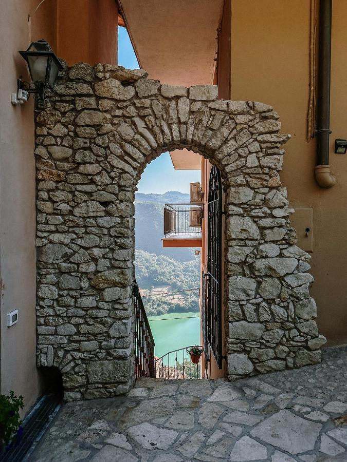 Lago Del Turano - La Taverna Con Cucina Open Space E Free Wi-Fi Ascrea Esterno foto