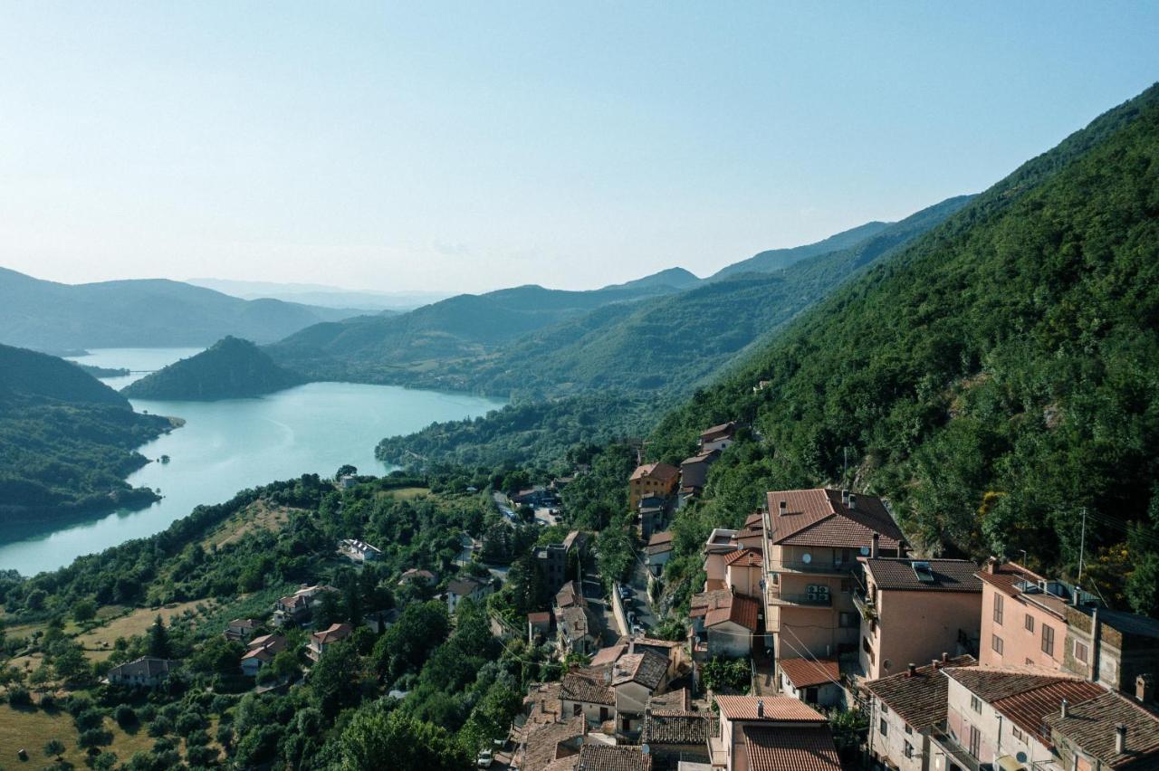 Lago Del Turano - La Taverna Con Cucina Open Space E Free Wi-Fi Ascrea Esterno foto