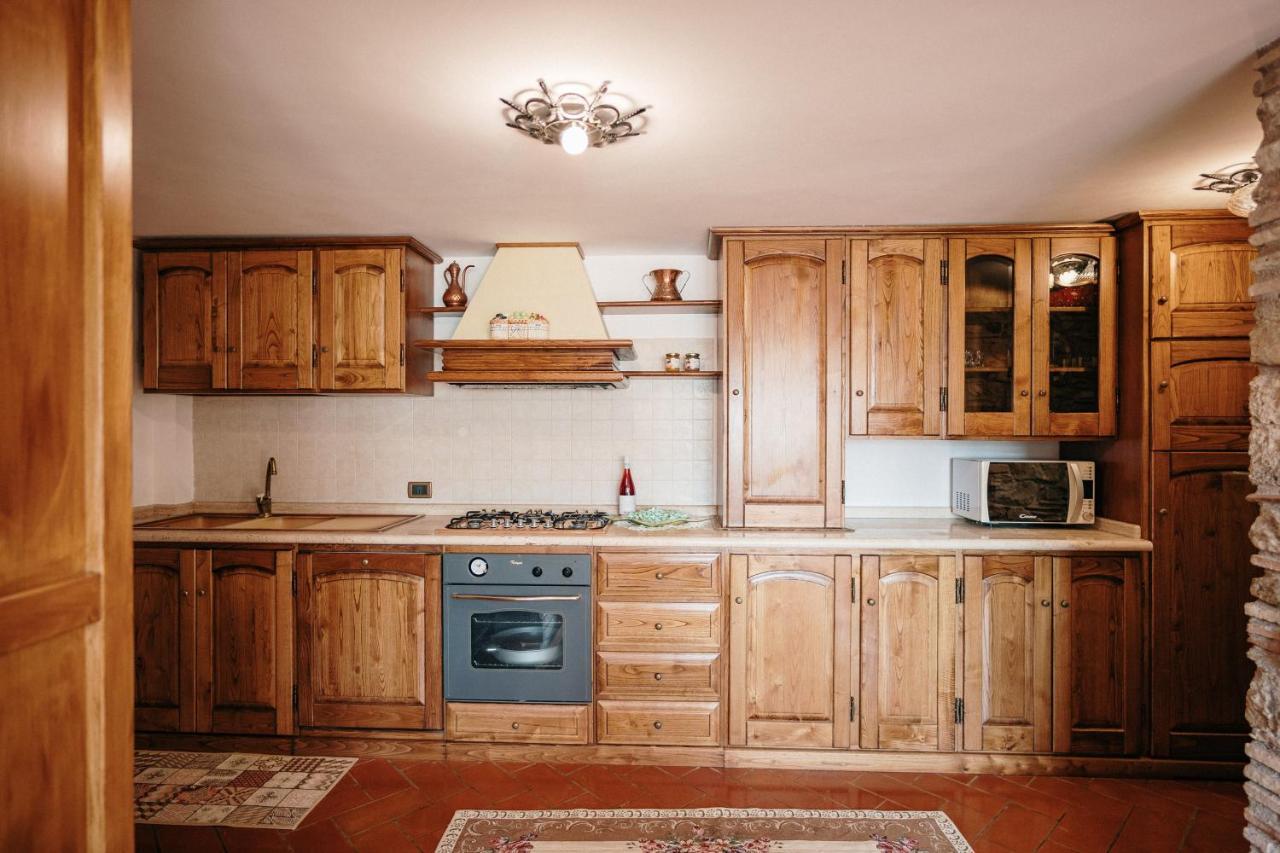 Lago Del Turano - La Taverna Con Cucina Open Space E Free Wi-Fi Ascrea Esterno foto